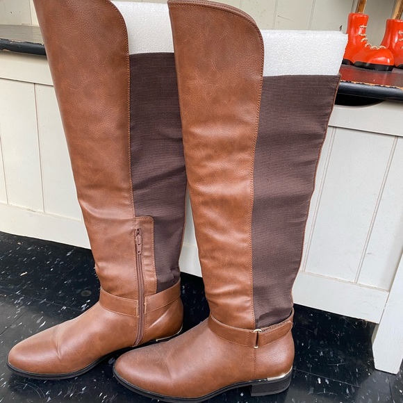 Tall boots from Spring - Picture 2 of 2